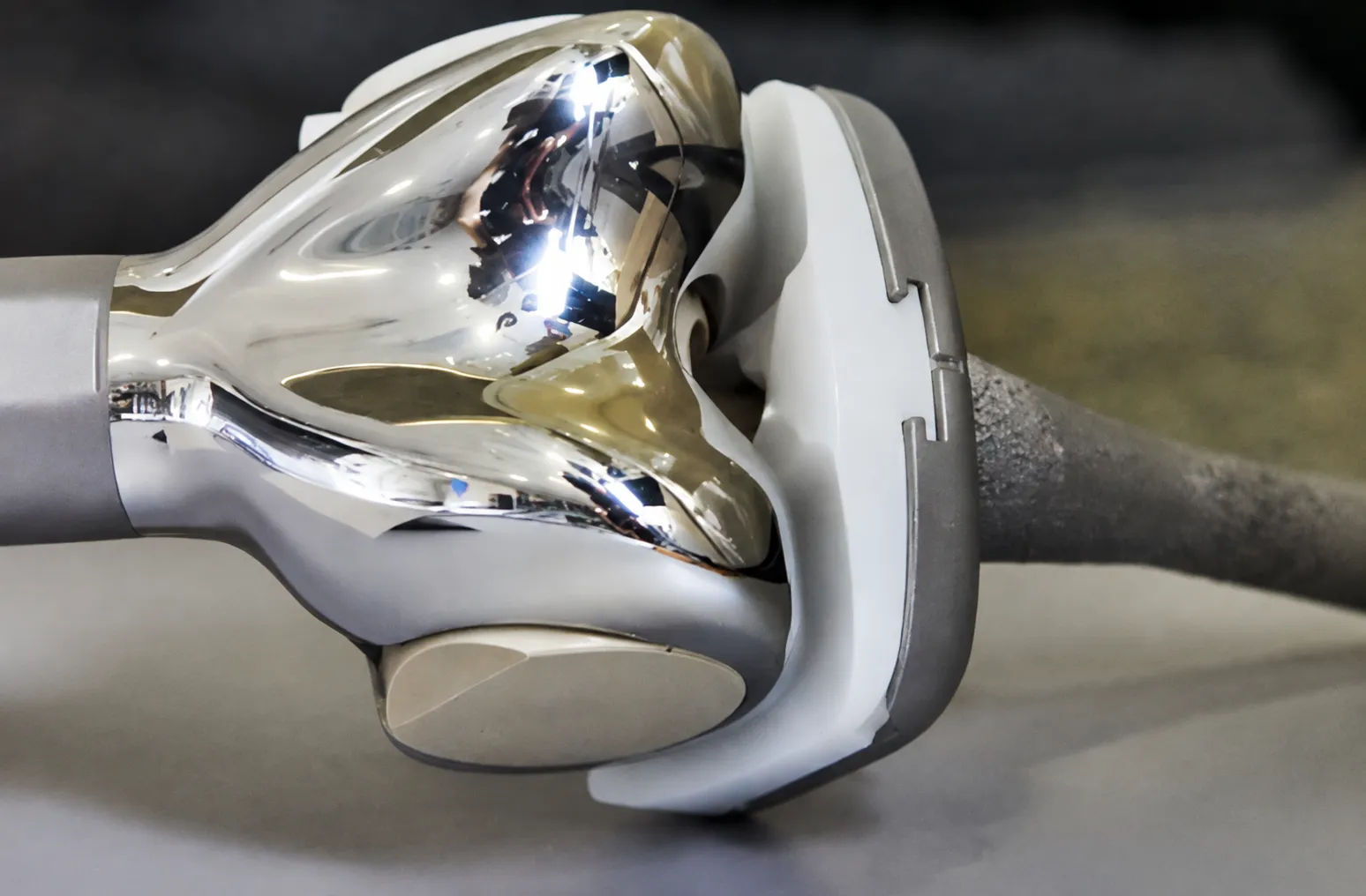 Medical implant component machined on 5-axis CNC